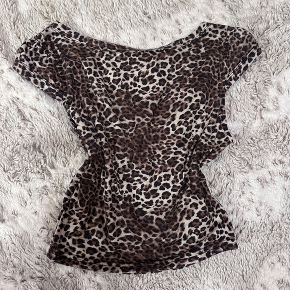 Cheetah/Leopard Crop Top - Picture 2 of 2